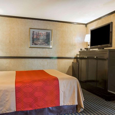 Econo Lodge Montpelier I-89 Bagian luar foto