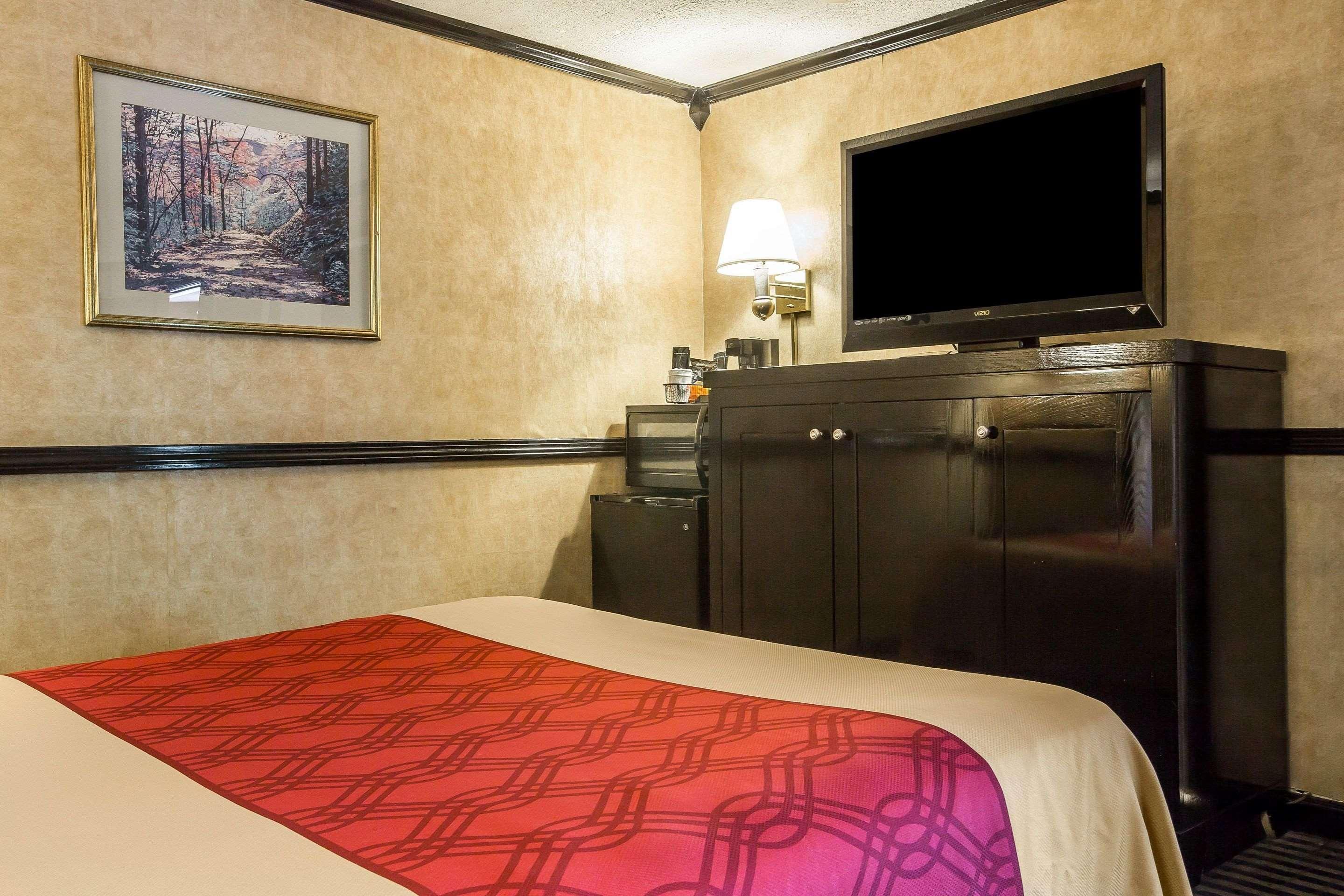 Econo Lodge Montpelier I-89 Bagian luar foto