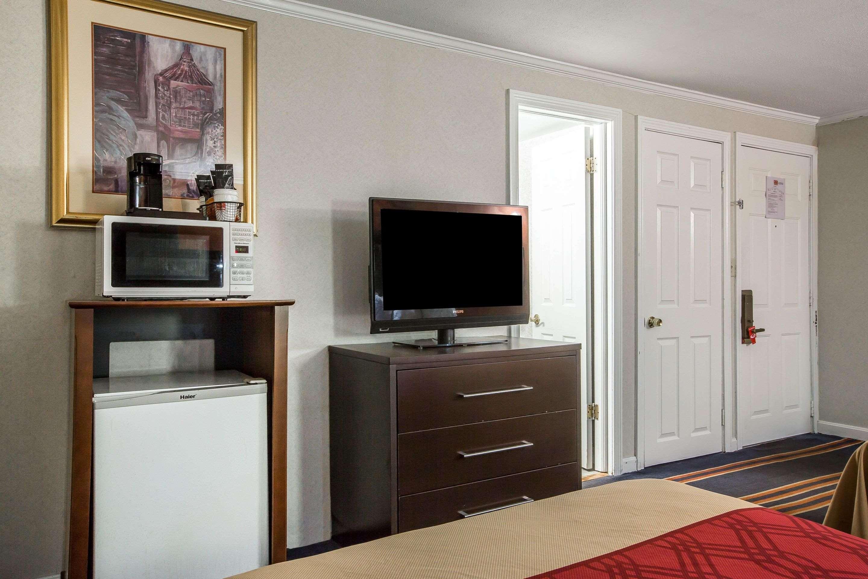 Econo Lodge Montpelier I-89 Bagian luar foto