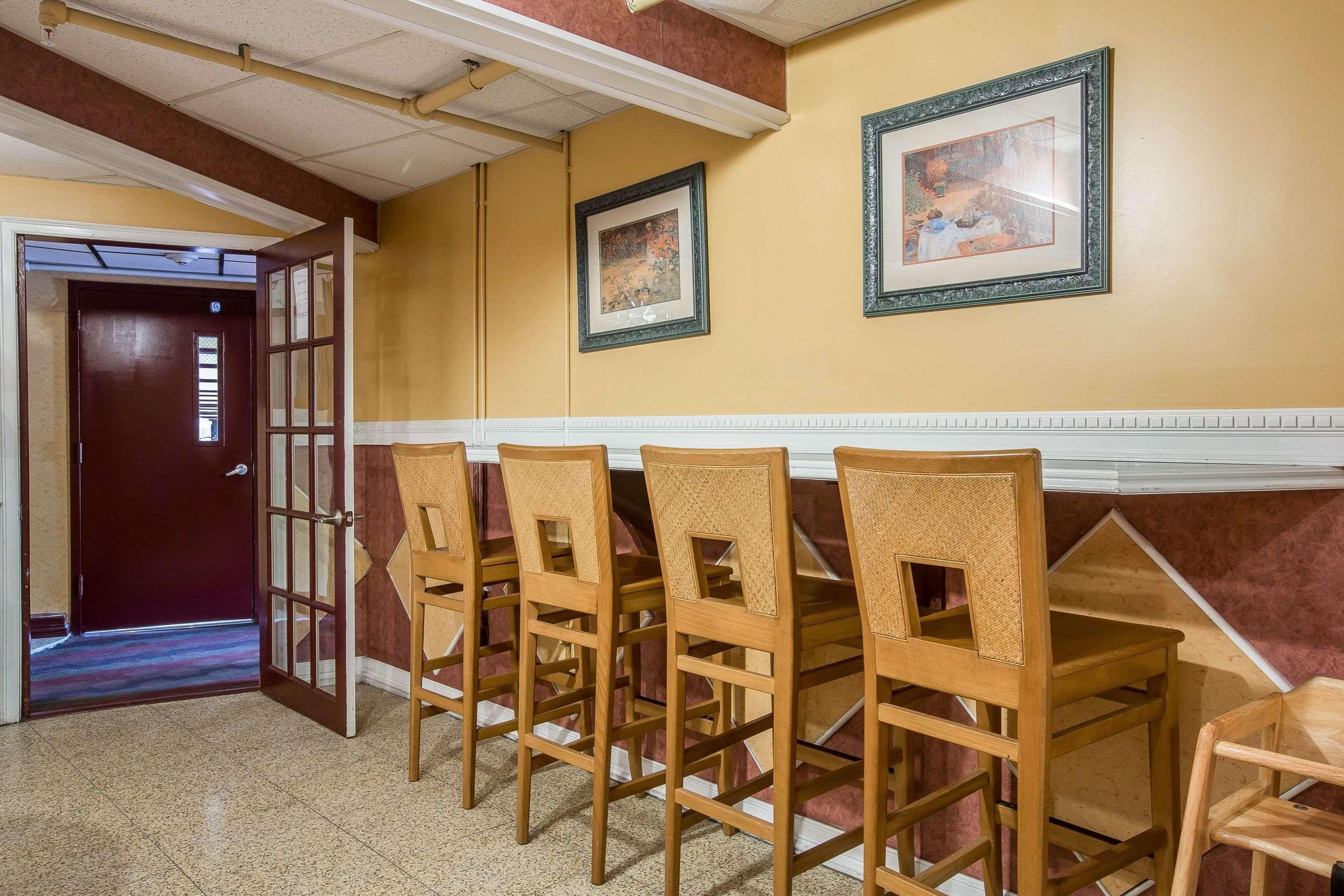 Econo Lodge Montpelier I-89 Bagian luar foto