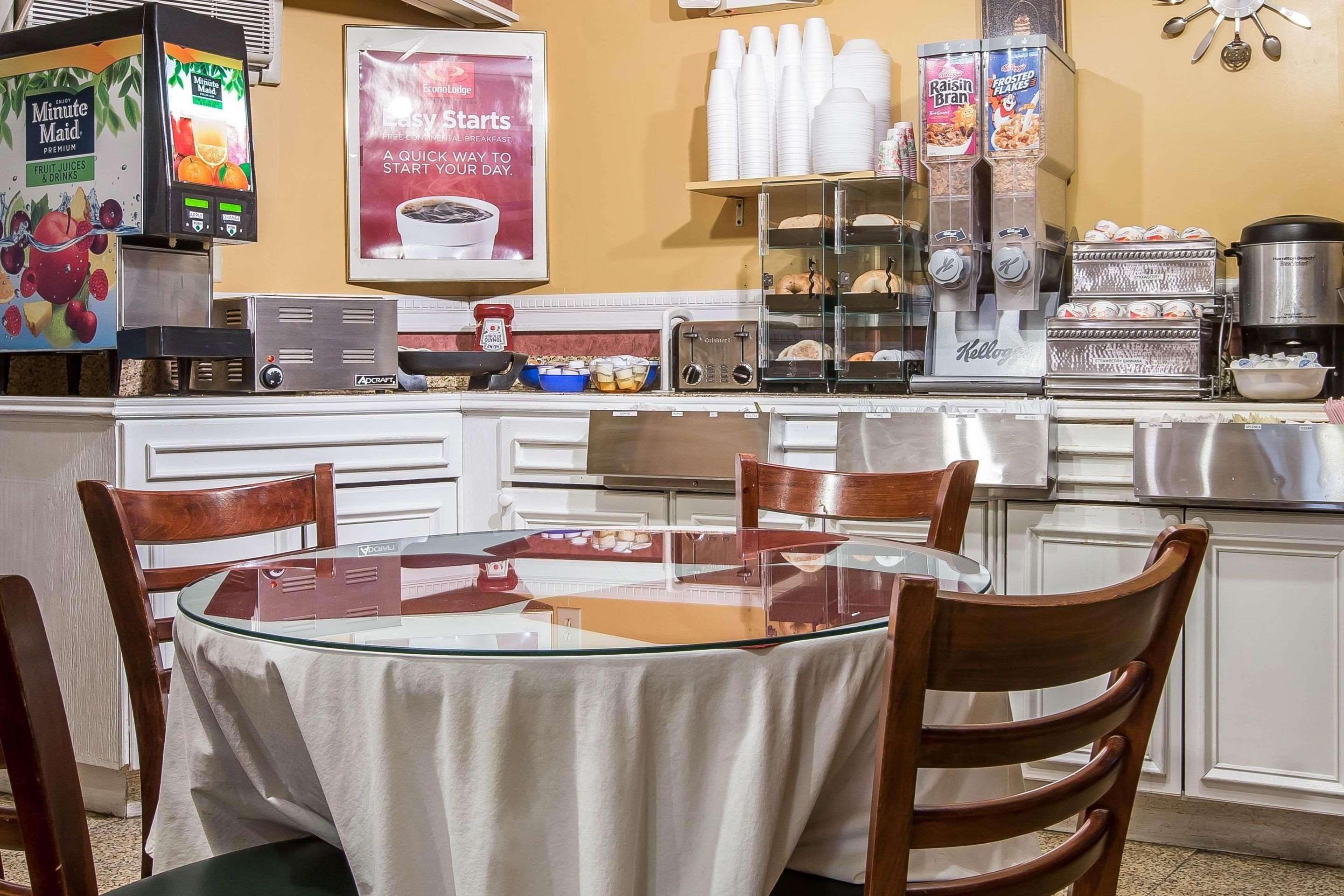 Econo Lodge Montpelier I-89 Bagian luar foto