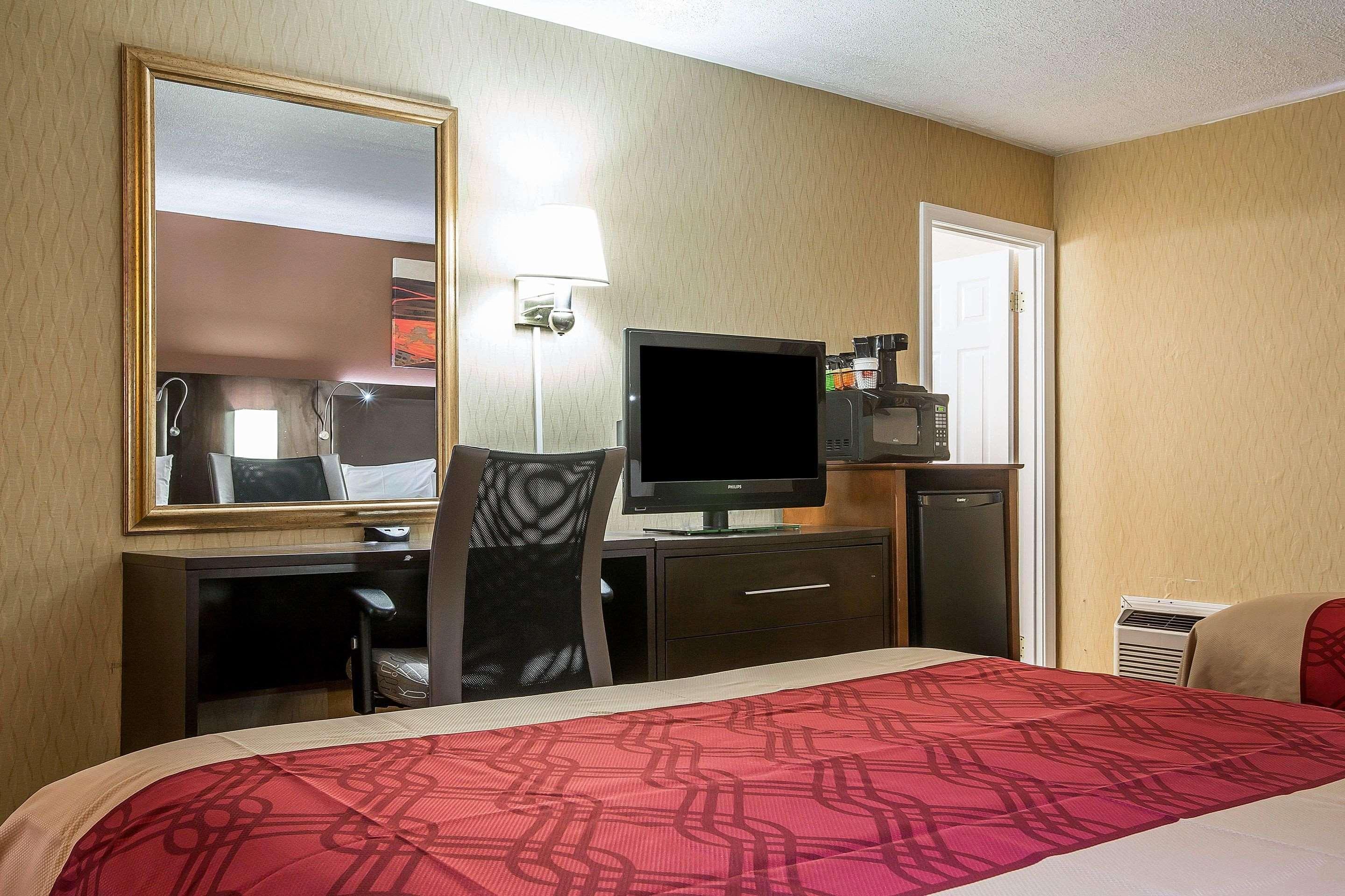 Econo Lodge Montpelier I-89 Bagian luar foto