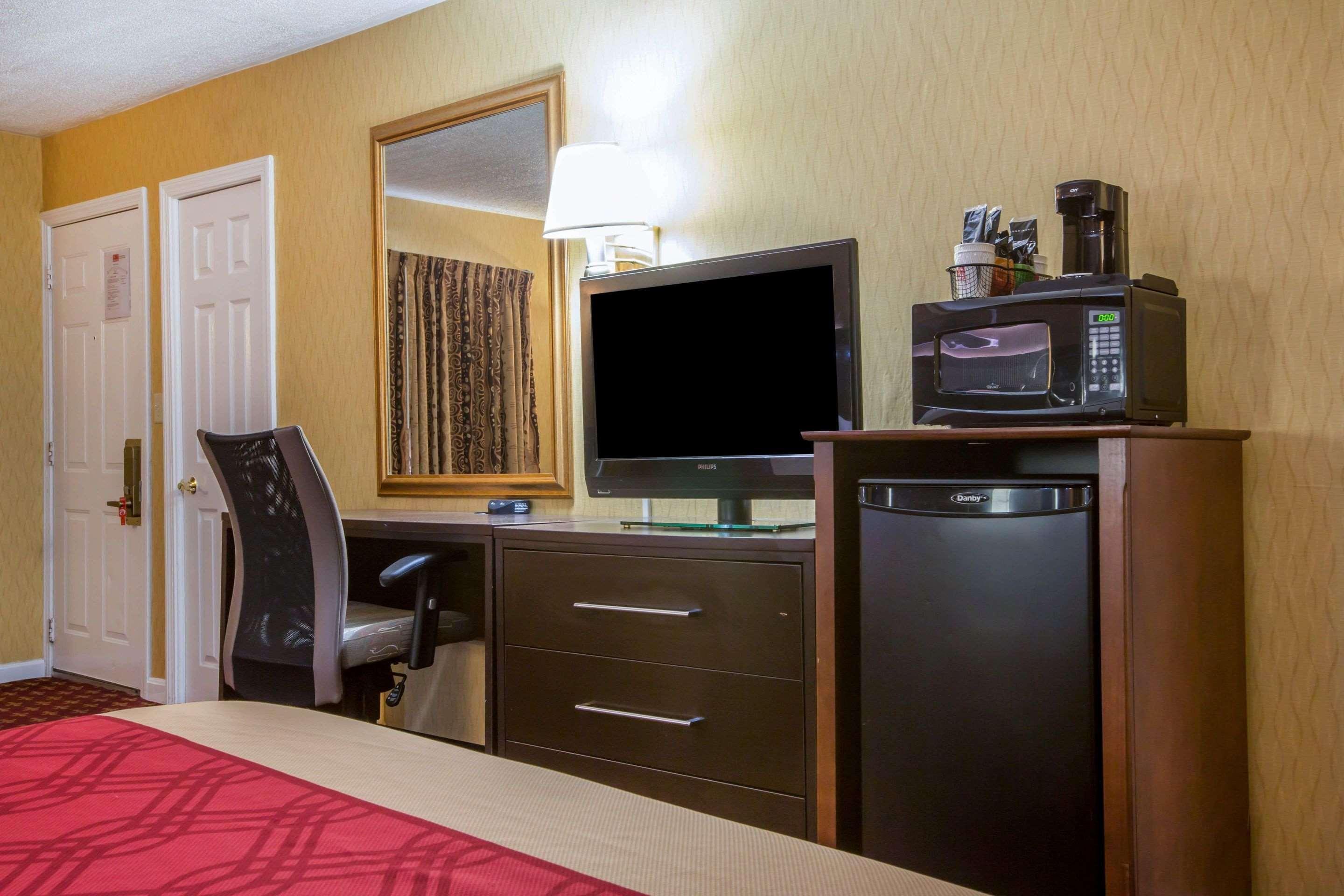 Econo Lodge Montpelier I-89 Bagian luar foto